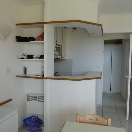 Apartment 2m O6 014 - 173la